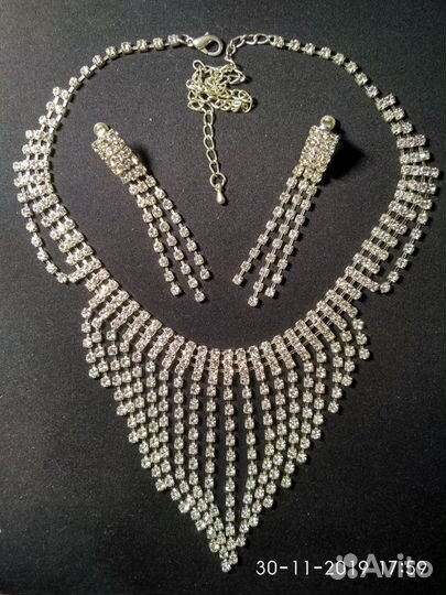 Колье с серьгами