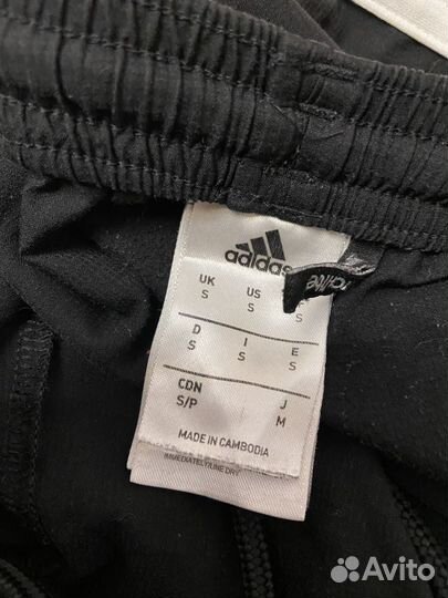 Спортивные шорты мужские Adidas размер S