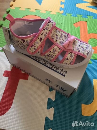 Босоножки Новые