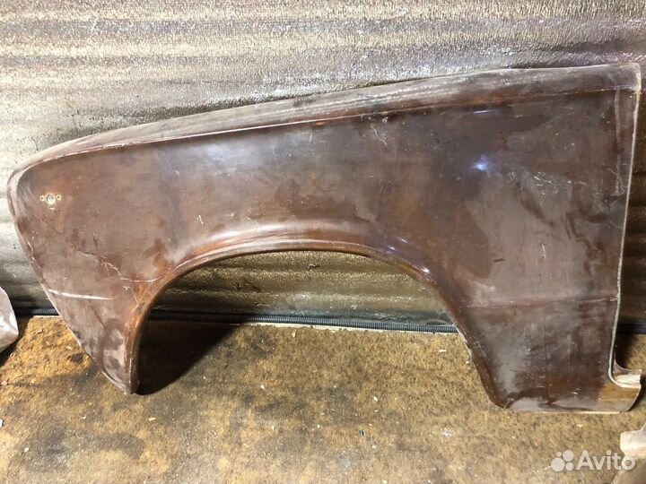 Пара стеклопластиковых крыльев 2101