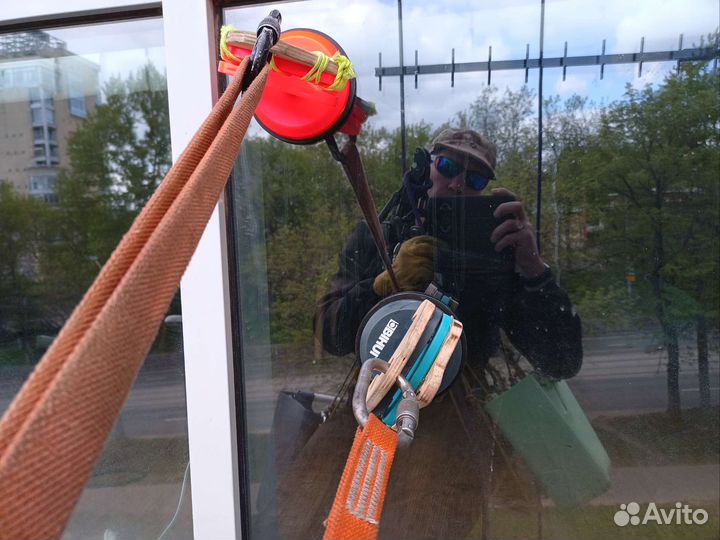 Промышленный альпинист. Срочный ремонт кровли