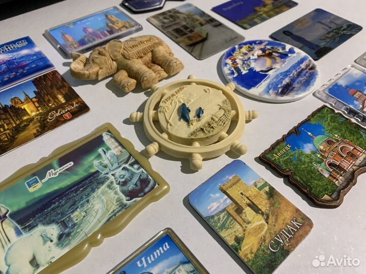 Магниты на холодильник из разных стран и городов