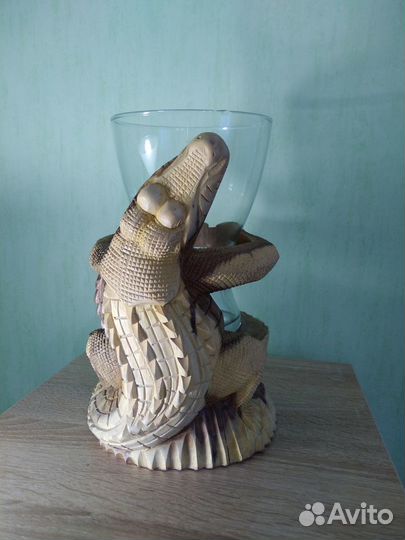 Подставка под бутылку/вазу 