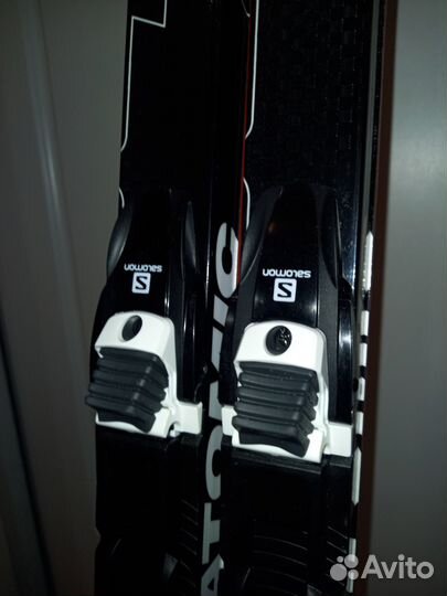 Беговые лыжи atomic redster carbon classic