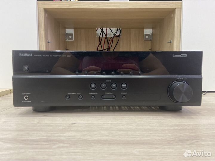 Av ресивер yamaha HTR-2067