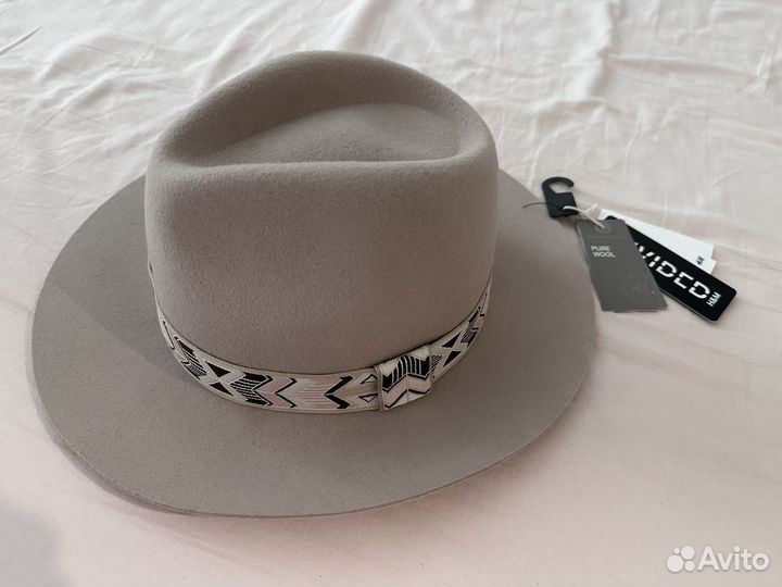 Шляпа новая