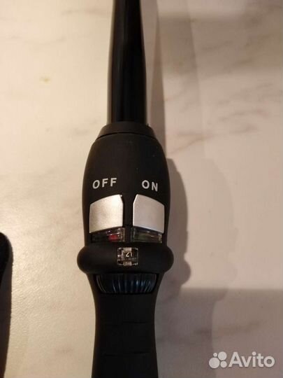 Плойка с защитными перчатками