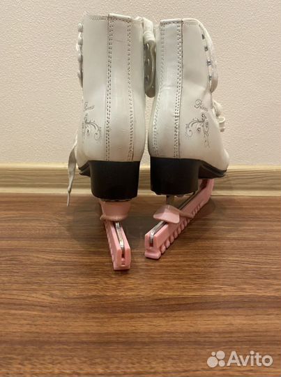 Коньки фигурные 32 р princess