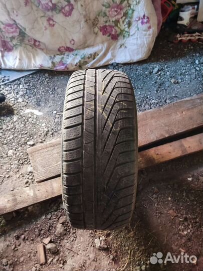 Pirelli Winter Sottozero 210 235/55 R17