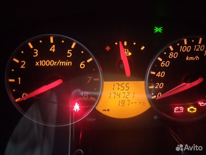 Приборная панель Nissan micra k12