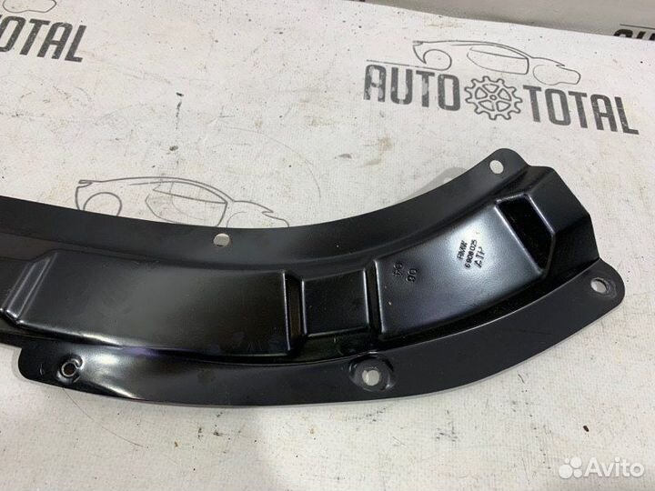 Кожух проводки правый Bmw 745 E65 N62B44 2004