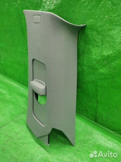 Обшивка зад. стойки правая верх Touareg 2002-2010