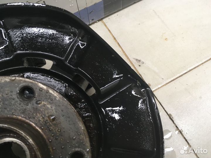 Кулак поворотный задний левый 1-серия E87/E81 2004