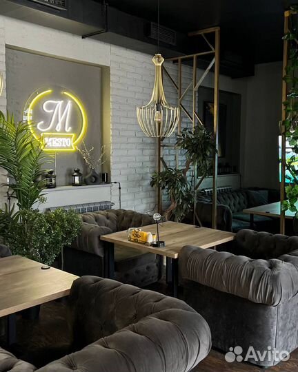 Бармен официант