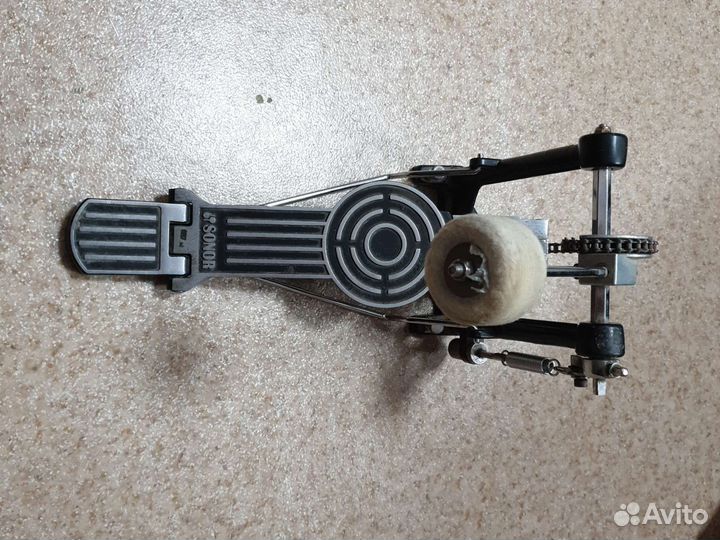 Педаль для бас бочки sonor