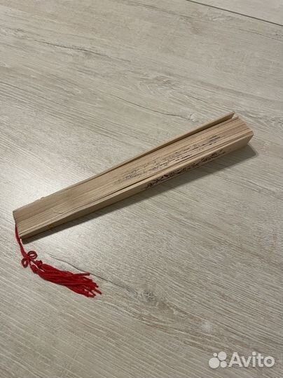 Веер деревянный ажурный