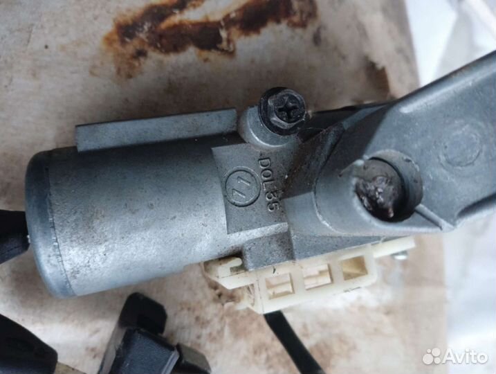 Замок зажигания nissan