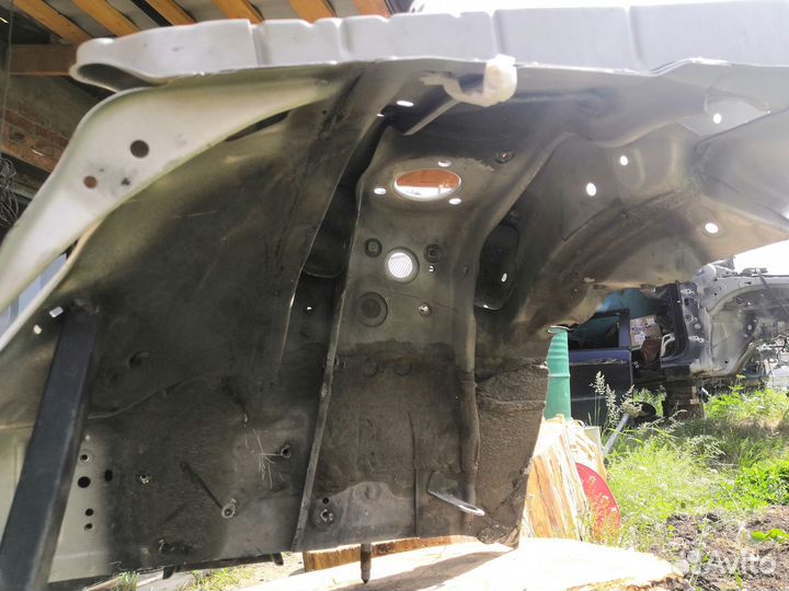 Стакан (лонжерон) Lexus GS300