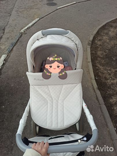 Коляска 2 в 1 белая