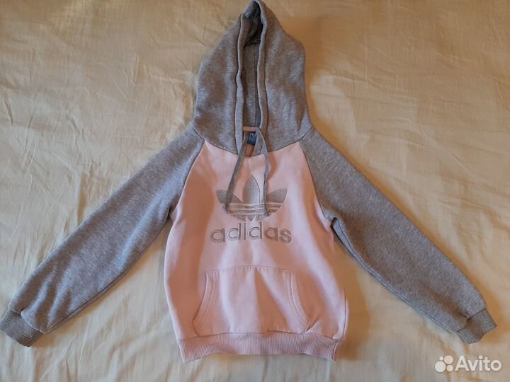 Спортивный костюм Adidas на девочку ростом 104 см