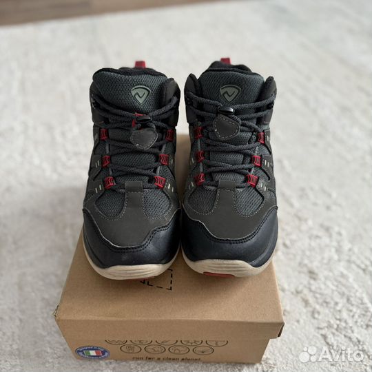 Ботинки демисезонные на мальчика 35