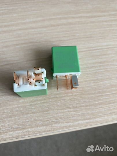 Реле toyota Denso 9098702027