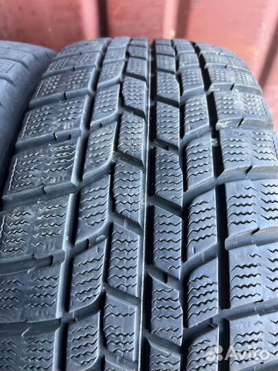 Goodyear Ice Navi 6 215/60 R16