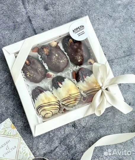 Финики в шоколаде