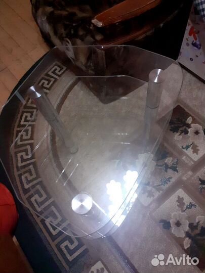 Стеклянная тумбочка