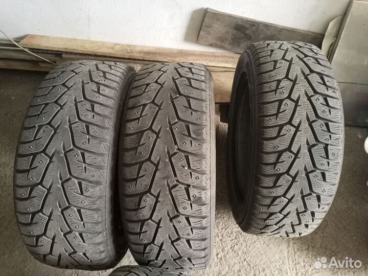 Yokohama Ice Guard Stud IG55 215/55 R16 97T