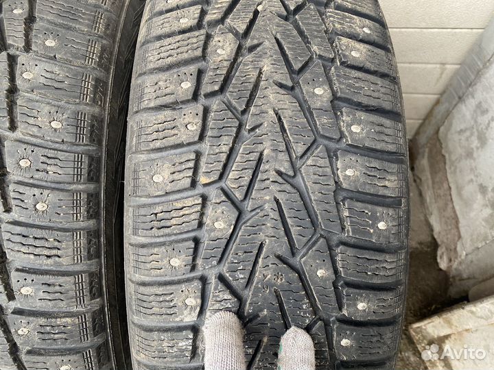Nokian Tyres Hakkapeliitta 7 215/65 R16
