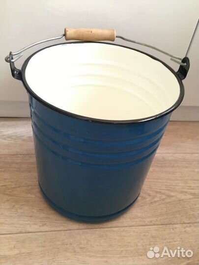 Новое ведро эмалированное с крышкой СССР