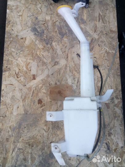 Бачок омывателя с насосамм икстрейл т30