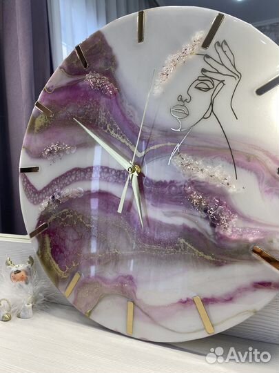 Часы из эпоксидной смолы