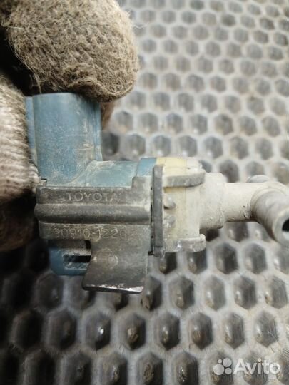 Вакуумный клапан Toyota Vitz 1NZ