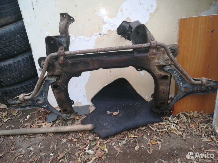 Подрамник Ауди 80 б2 б3 для 4цилиндровых