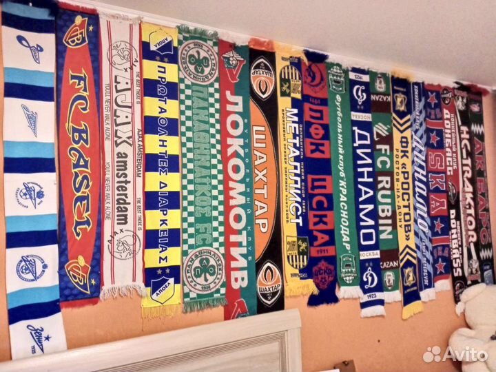 Коллекция спортивных шарфов