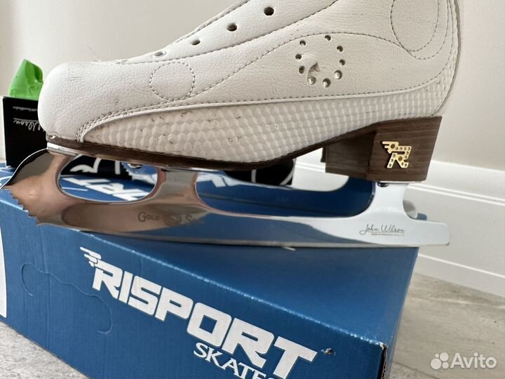 Фигурные коньки risport
