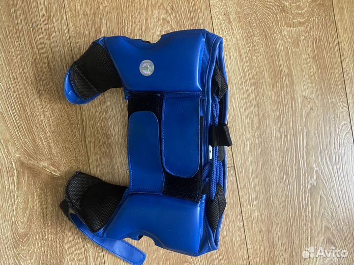 Боксерский шлем перчатки, защита ног