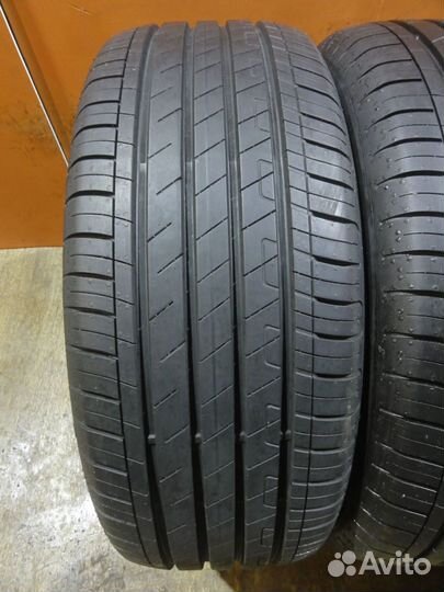 Goodyear EfficientGrip Performance 215/55 R17 94V