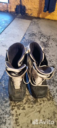 Ботинки для сноуборда и доска