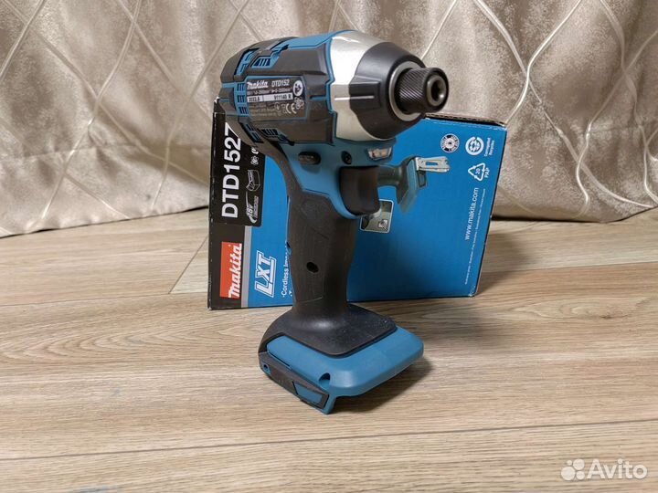 Ударный шуруповерт Makita dtd152z