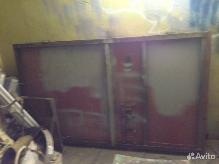 Ворота гаражные бу 2.40-2.00