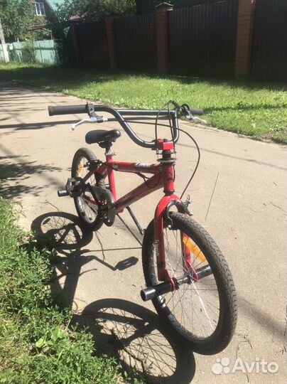 Трюковой велосипед BMX