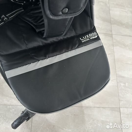 Коляска с большими надувными колесами