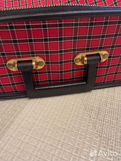 Чемодан ретро