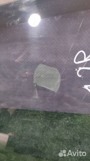 Стекло багажника правое Suzuki Swift 2008