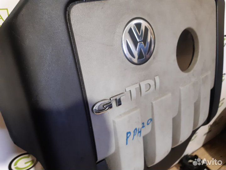Декоративная крышка двигателя Golf MK5 2.0TDI