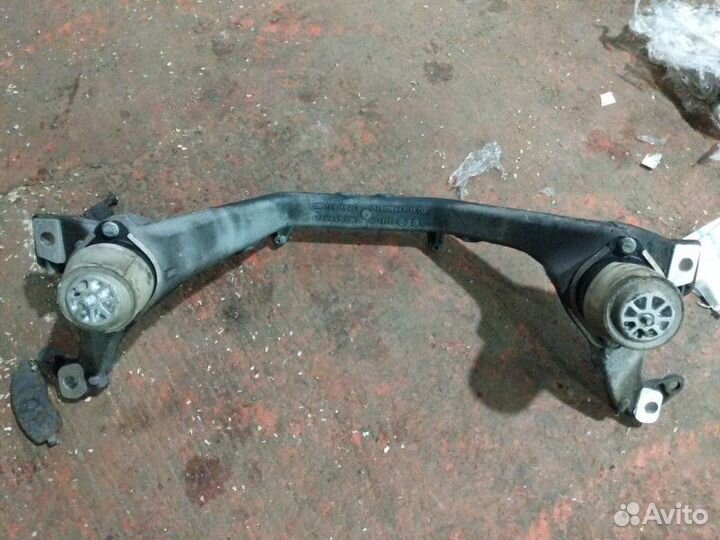 Балка подвески передняя Audi Q7 4L 3.6 2005-2009