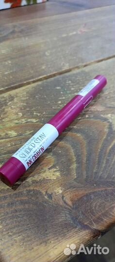 Стойкая помада мейбелин